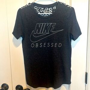 Women’s Nike t-shirt size medium